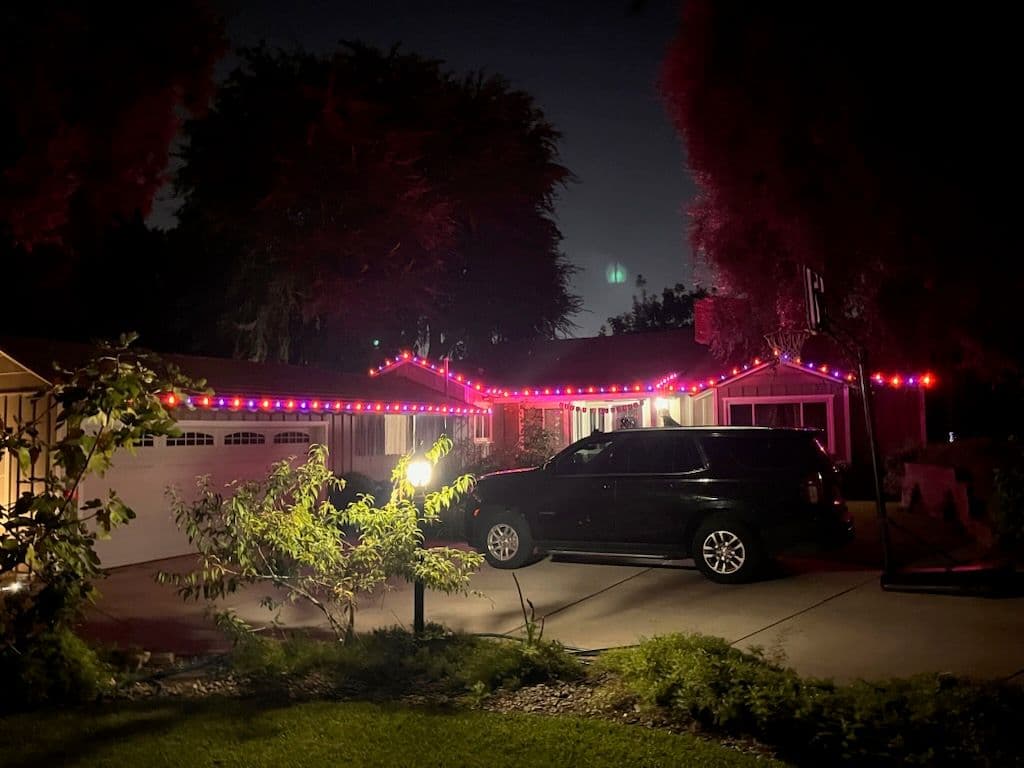 Gallery photos for Halloween Lights Installation: Bringing Festive Vibes to Homes: Image #3