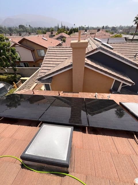 Gallery photos for Sparkling Solar Panels Enhance Energy Efficiency: Image #3